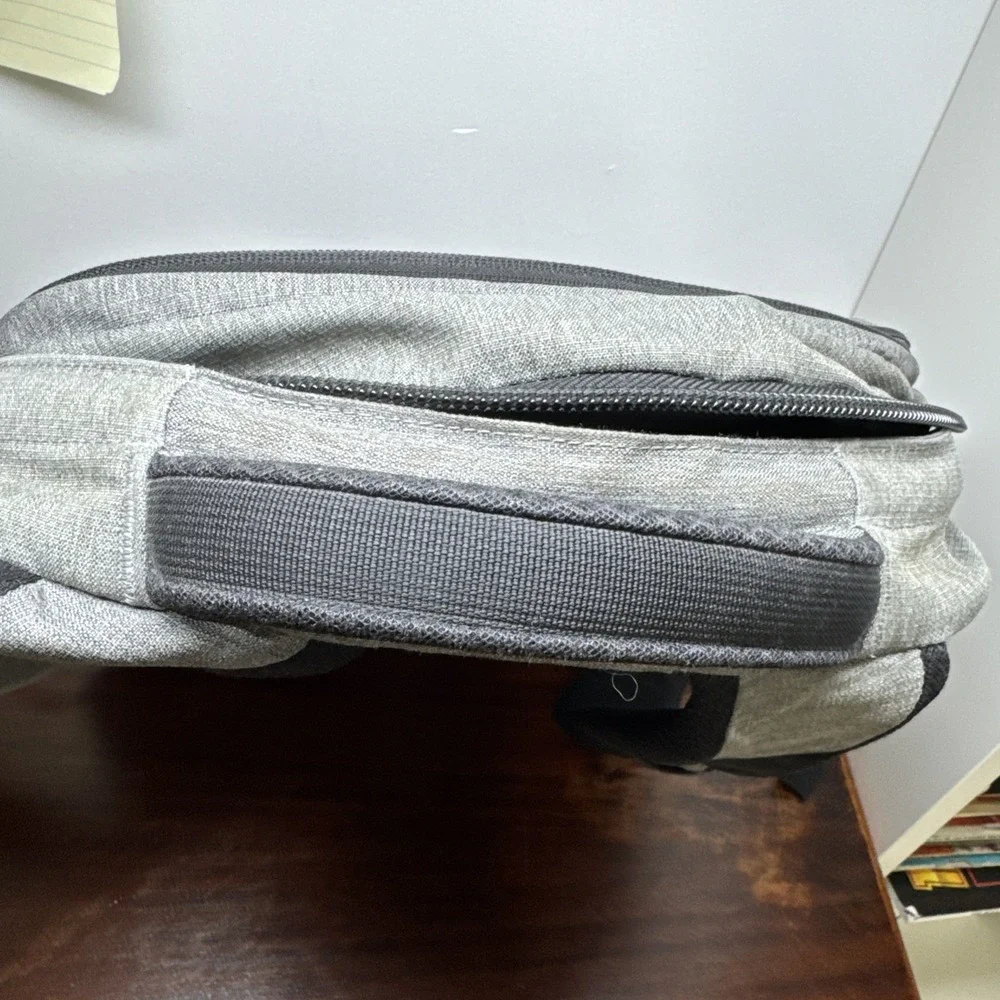 North Face Recon Flex Vent Padded Backpack Gray Black One Size Commuter Hike